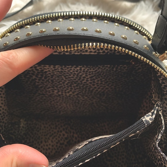 Black Purse - Picture 8 of 10